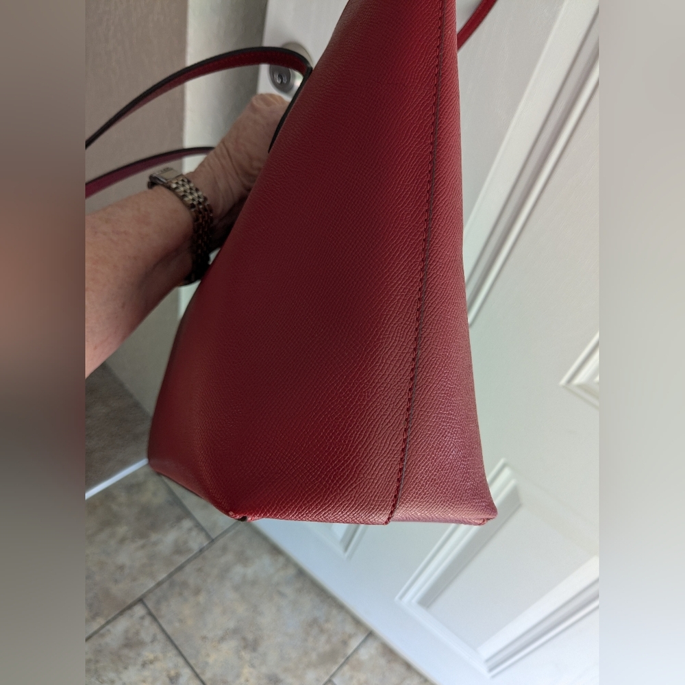 Coach Fiona Bag Red ♥️♥️♥️Like New No Call Outs 15.5 Wx 10.5 L EUC - Picture 10 of 10